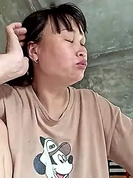 Snapshot of maple694 chatting on October 2025 03:18:02 AM maple694 online show from October 2025 03:18:02 AM