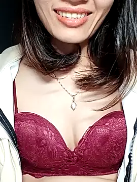 Snapshot of Hinna_x chatting on November 2025 08:44:01 PM Hinna x online show from November 2025 08:44:01 PM