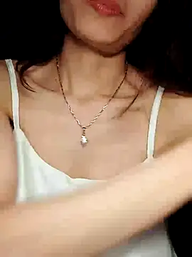 Snapshot of Hinna_x chatting on November 2025 09:09:01 AM Hinna x online show from November 2025 09:09:01 AM