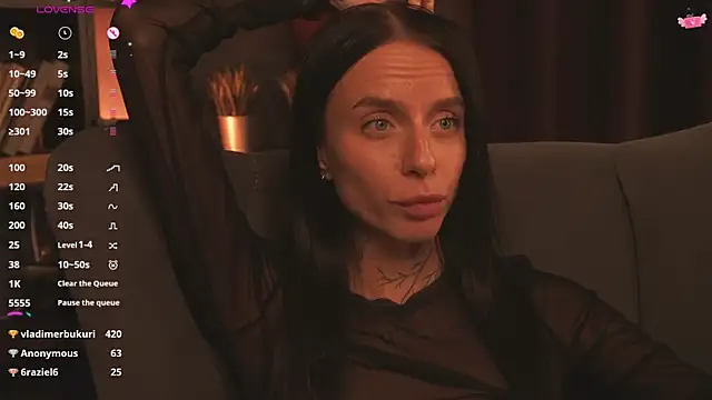 Snapshot of livia_starwars chatting on November 2025 09:30:01 AM livia starwars online show from November 2025 09:30:01 AM