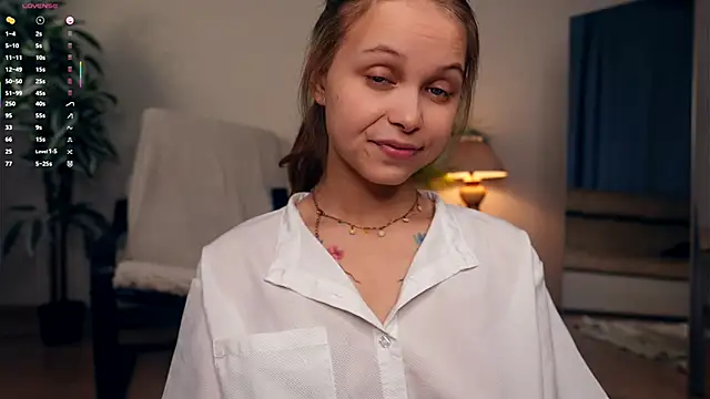 OdellaGillingham online show from October 2025 06:48:01 PM