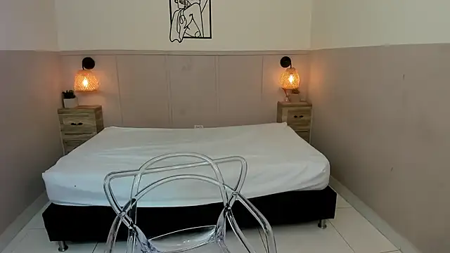 AuroraSky8 online show from October 2025 11:51:02 AM