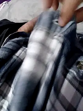 Snapshot of Mounstro3 chatting on November 2025 05:40:02 AM Mounstro3 online show from November 2025 05:40:02 AM