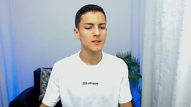 Snapshot of Matiius18 chatting on October 2025 02:29:02 PM Matiius18 online show from October 2025 02:29:02 PM