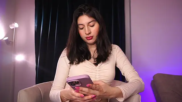 Snapshot of Auralea chatting on October 2025 10:51:02 PM Auralea online show from October 2025 10:51:02 PM