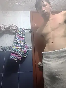 Snapshot of Rolito69 chatting on November 2025 08:31:01 PM Rolito69 online show from November 2025 08:31:01 PM