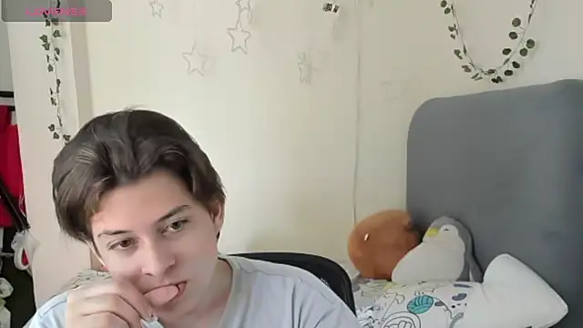 Felix art online show from October 2025 07:10:02 PM