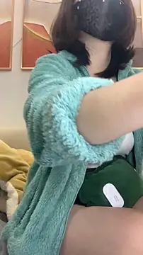 Snapshot of zhizhinaigai chatting on December 2025 12:21:02 PM zhizhinaigai online show from December 2025 12:21:02 PM