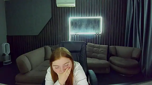 Snapshot of KattyRose8 chatting on October 2025 05:41:02 AM KattyRose8 online show from October 2025 05:41:02 AM