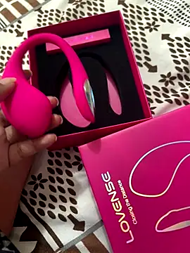 Neha18 online show from September 2025 07:52:02 AM