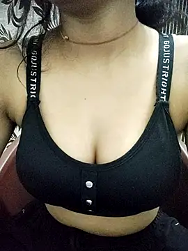 Snapshot of Nikita-Singh88 chatting on November 2025 02:00:01 AM Nikita-Singh88 online show from November 2025 02:00:01 AM