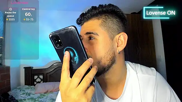 Snapshot of ryan_evanss chatting on October 2025 11:05:01 PM ryan evanss online show from October 2025 11:05:01 PM