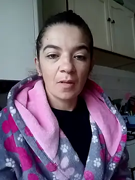 alinaalinutzq online show from November 2025 06:02:02 AM