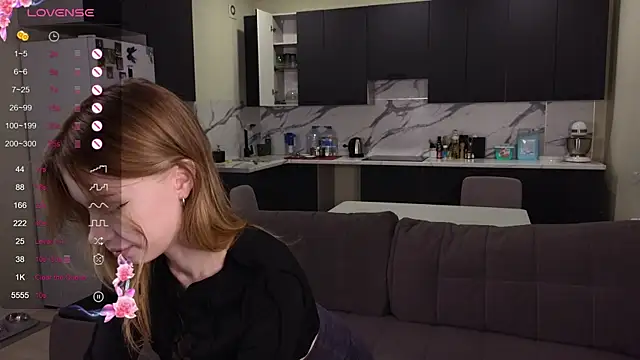 Snapshot of Sara_kaya chatting on October 2025 06:07:02 PM Sara kaya online show from October 2025 06:07:02 PM