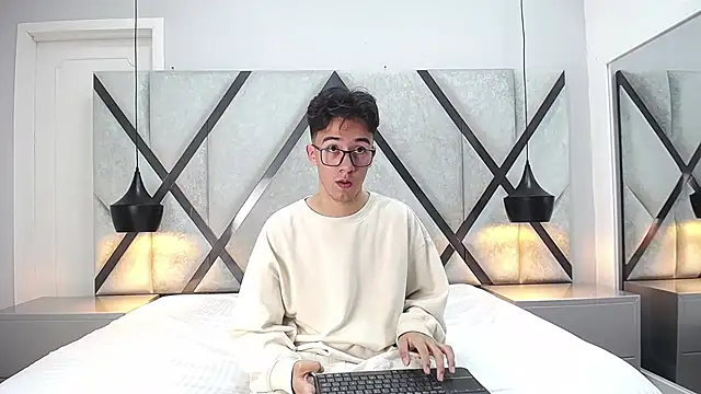 AustinReeds online show from September 2025 12:18:01 PM