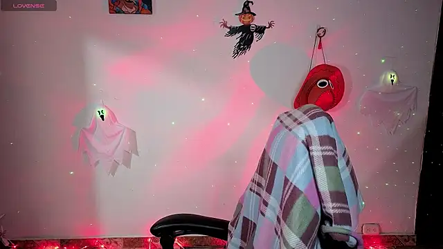 Melody Gho online show from October 2025 02:07:01 PM