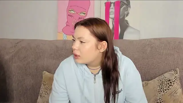 Snapshot of ArielGirl chatting on October 2025 10:27:01 AM ArielGirl online show from October 2025 10:27:01 AM