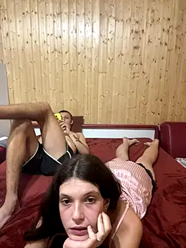 Snapshot of FoxStudioSex chatting on September 2025 12:42:02 PM FoxStudioSex online show from September 2025 12:42:02 PM