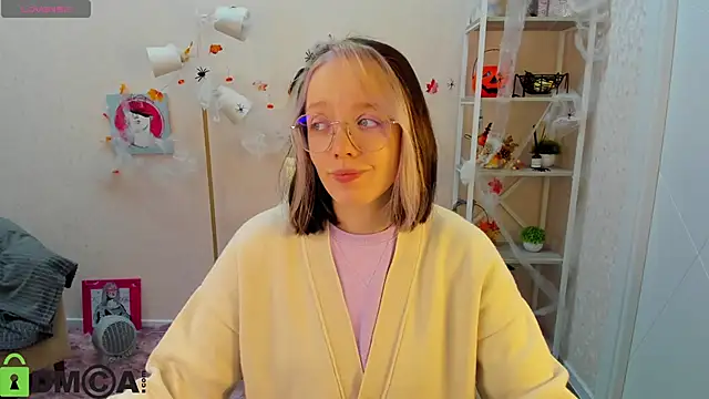 R0cket bunny online show from October 2025 01:05:02 AM