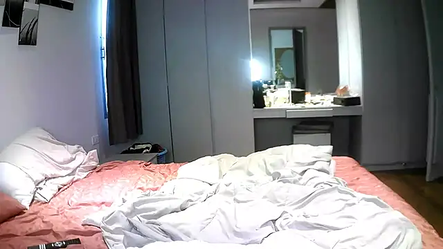 Snapshot of TiaDoll chatting on October 2025 07:51:02 AM TiaDoll online show from October 2025 07:51:02 AM