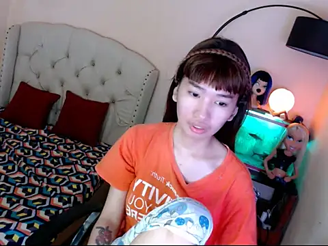 ShantalFoxxy  online show from October 2025 12:24:02 AM