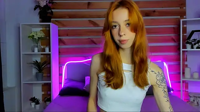 Lori Williams online show from September 2025 01:06:02 AM