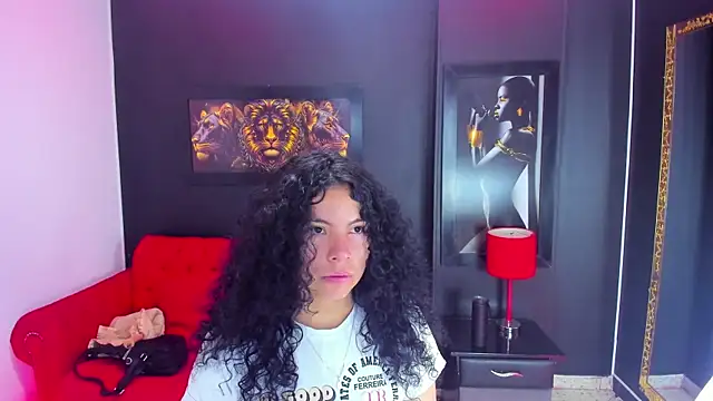 Snapshot of angelita_martins chatting on October 2025 08:40:01 PM angelita martins online show from October 2025 08:40:01 PM