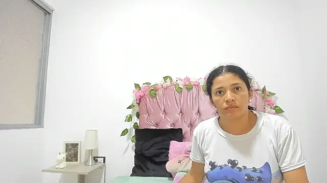 ivy moon05 online show from September 2025 05:40:02 PM