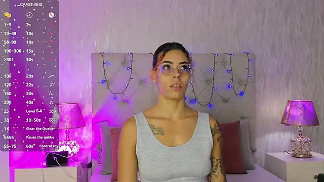 Snapshot of Pamelamiler__ chatting on November 2025 01:12:02 PM Pamelamiler online show from November 2025 01:12:02 PM