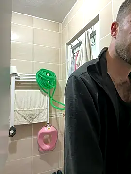 Snapshot of S-kt-et chatting on October 2025 04:12:01 AM S-kt-et online show from October 2025 04:12:01 AM