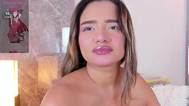 Snapshot of Emma_hunter_ chatting on November 2025 04:01:01 AM Emma hunter online show from November 2025 04:01:01 AM