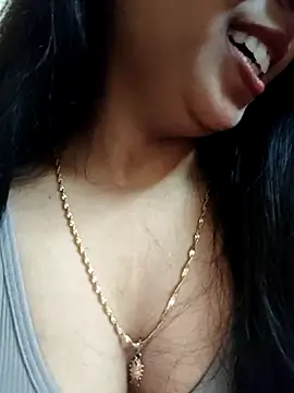 Snapshot of Maahhii_2 chatting on September 2025 03:56:01 AM Maahhii 2 online show from September 2025 03:56:01 AM