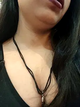 Snapshot of Maahhii_2 chatting on October 2025 05:34:02 PM Maahhii 2 online show from October 2025 05:34:02 PM