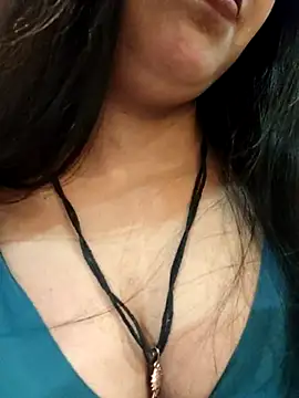 Snapshot of Maahhii_2 chatting on October 2025 06:46:02 PM Maahhii 2 online show from October 2025 06:46:02 PM