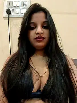Snapshot of Maahhii_2 chatting on November 2025 06:51:01 PM Maahhii 2 online show from November 2025 06:51:01 PM