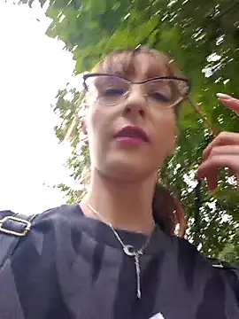 MoonedByEva online show from September 2025 10:30:02 AM