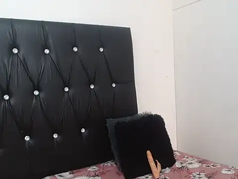 Lsnickykhanyile online show from September 2025 11:59:01 AM