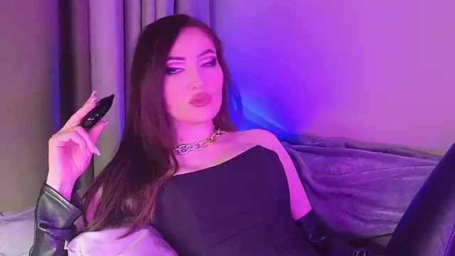 Snapshot of AliceJameson chatting on October 2025 08:30:02 PM AliceJameson online show from October 2025 08:30:02 PM