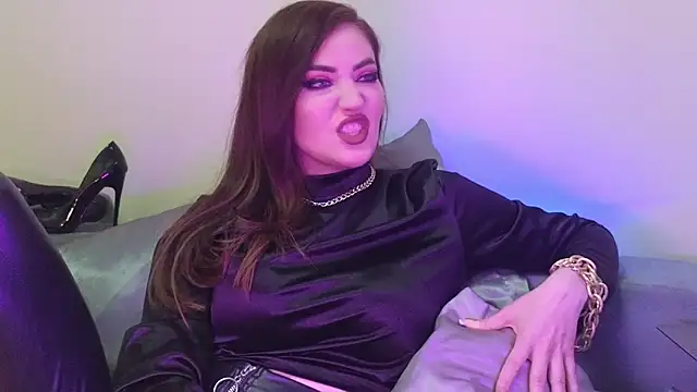 Snapshot of AliceJameson chatting on October 2025 09:04:01 PM AliceJameson online show from October 2025 09:04:01 PM