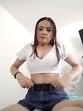 Cami Konor online show from October 2025 07:55:01 PM