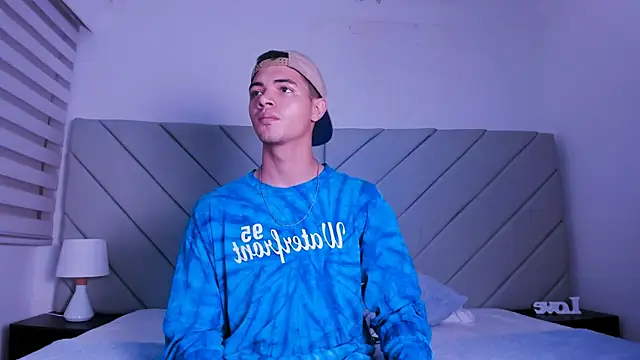 andrew colleman online show from September 2025 02:33:02 AM