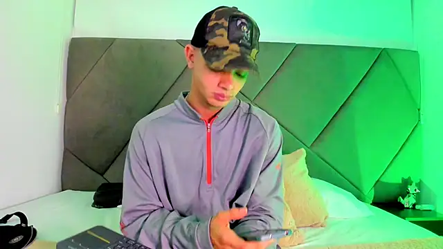 andrew colleman online show from September 2025 08:25:02 AM