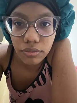 Snapshot of Valen1800 chatting on October 2025 01:58:02 AM Valen1800 online show from October 2025 01:58:02 AM