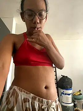 Snapshot of Valen1800 chatting on October 2025 06:19:02 PM Valen1800 online show from October 2025 06:19:02 PM