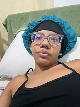 Snapshot of Valen1800 chatting on October 2025 12:44:01 AM Valen1800 online show from October 2025 12:44:01 AM