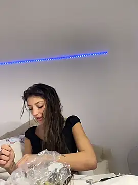 Snapshot of naughtybella05 chatting on November 2025 08:19:01 PM naughtybella05 online show from November 2025 08:19:01 PM