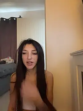 Snapshot of naughtybella05 chatting on November 2025 09:44:02 AM naughtybella05 online show from November 2025 09:44:02 AM