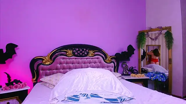 Snapshot of BellaHex chatting on October 2025 05:26:02 PM BellaHex online show from October 2025 05:26:02 PM