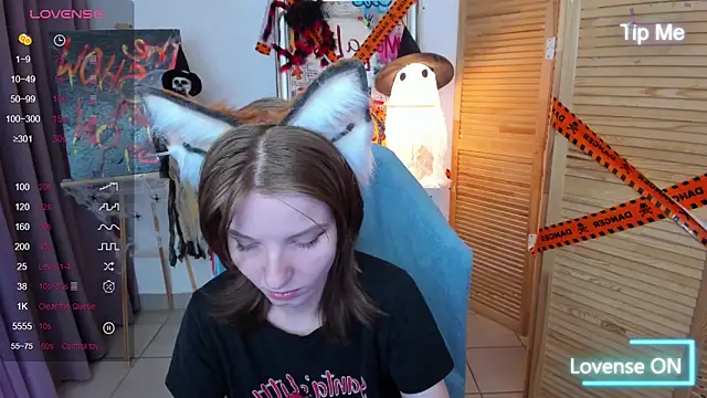 Madelaineses online show from October 2025 11:44:01 AM