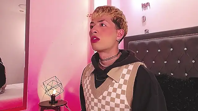 Snapshot of OzorioDany chatting on October 2025 03:56:01 AM OzorioDany online show from October 2025 03:56:01 AM